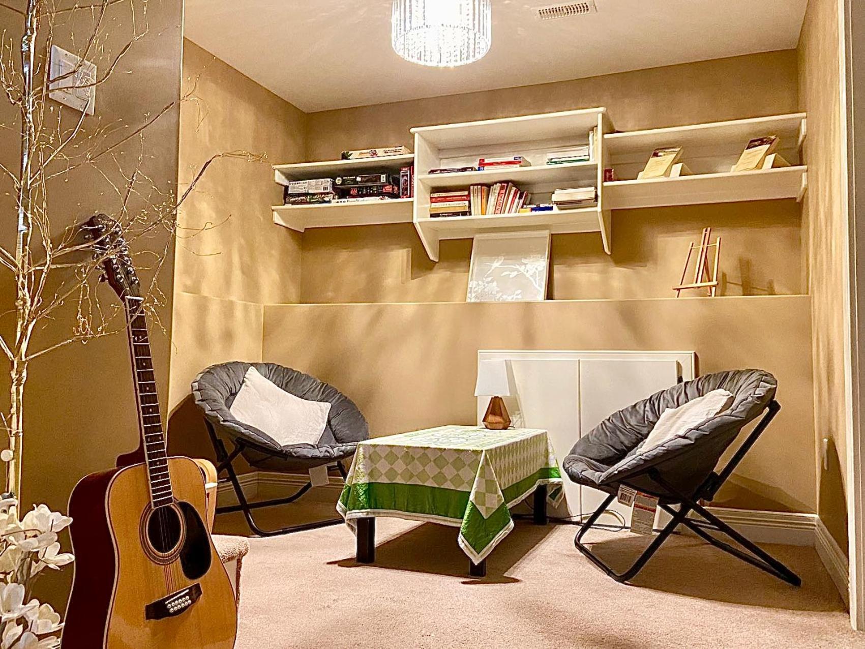 Cozy And Stylish Entire Suite In Халифакс Екстериор снимка